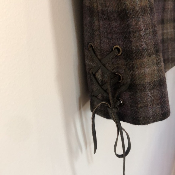 Plaid Vest - Picture 4 of 9